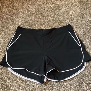 Woman’s Athleta shorts